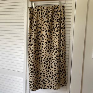Leopard print long skirt size medium stretchy waistband